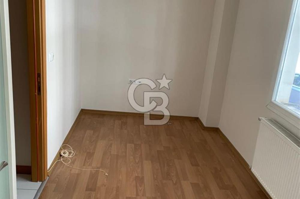 Bahçelievler'de Merkezi Konumda Yüksek Giriş 1+1 Daire