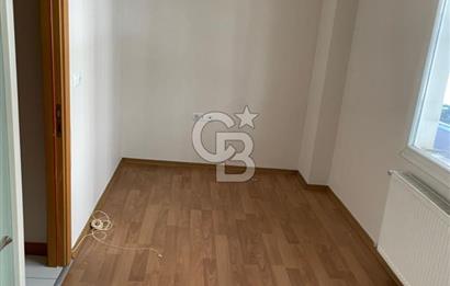 Bahçelievler'de Merkezi Konumda Yüksek Giriş 1+1 Daire