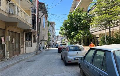 Buca'da Merkezi Konumda Satılık Dükkan
