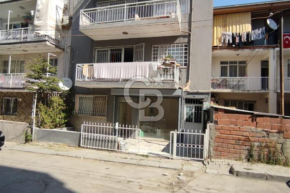 Buca'da Merkezi Konumda Satılık Dükkan