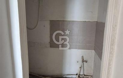 ASIM GÜNDÜZ CADDESİNDE CADDESİNDE 30 M2 SATILIK BOŞ DÜKKAN