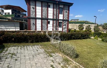 Sarıçam İlçesi Bayram Hacılı Mh.Göl Manzaralı 5+1 Satılık Villa