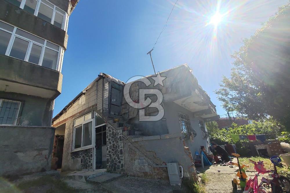 Beykoz cubukluda boğaz manzarali satılık gecekondu