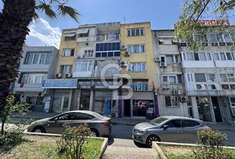 İzmir Karabağlar Bahçelievler Mahallesi’nde Satılık 3+1 Geniş Daire!