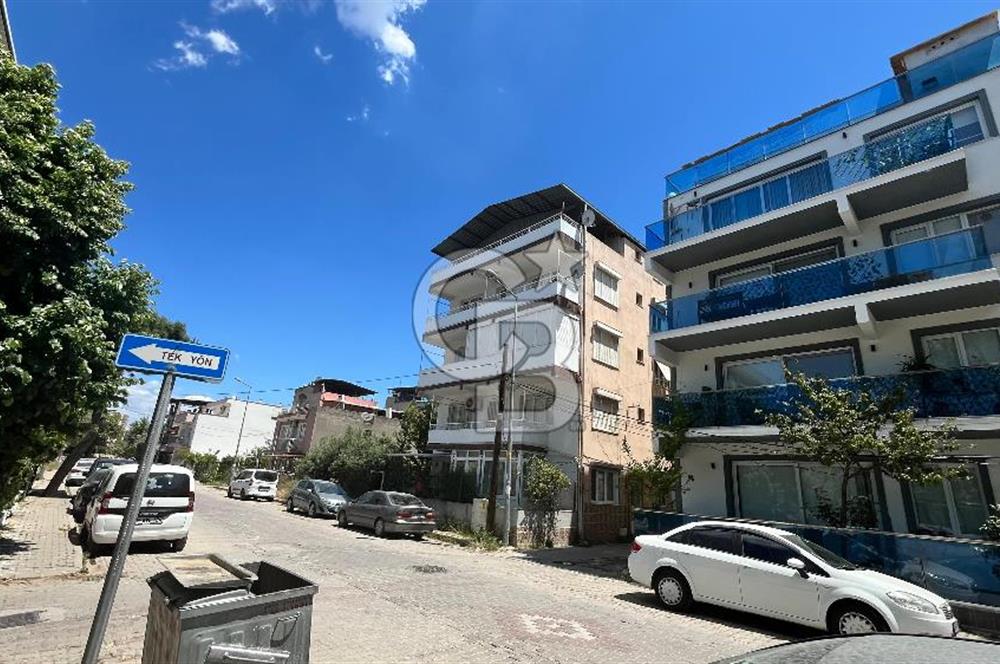 Bayraklı Merkezde Satılık Komple Bina Teraslı Deniz Manzaralı