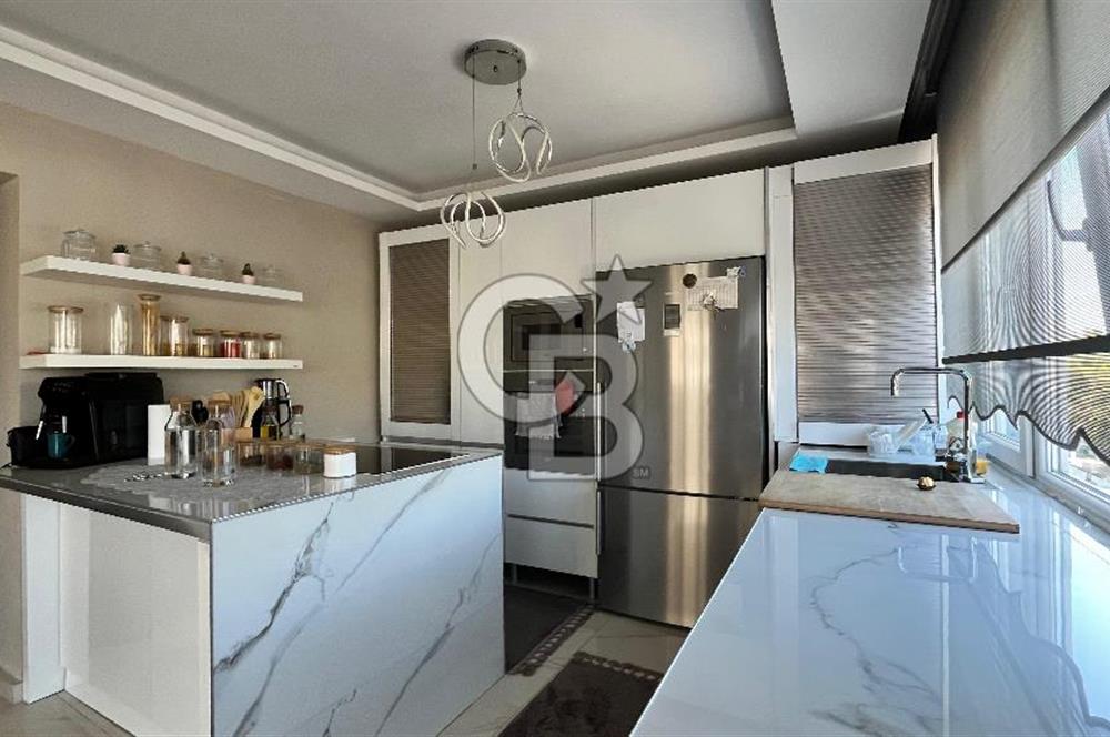 Bayraklı Merkezde Satılık Komple Bina Teraslı Deniz Manzaralı
