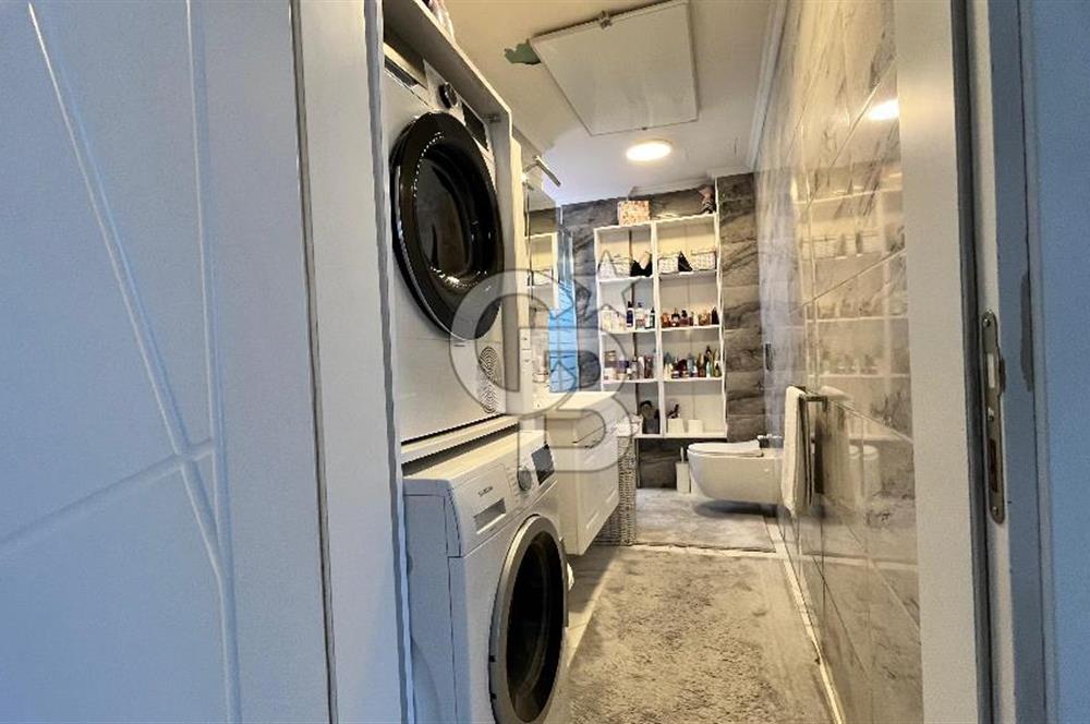 Bayraklı Merkezde Satılık Komple Bina Teraslı Deniz Manzaralı