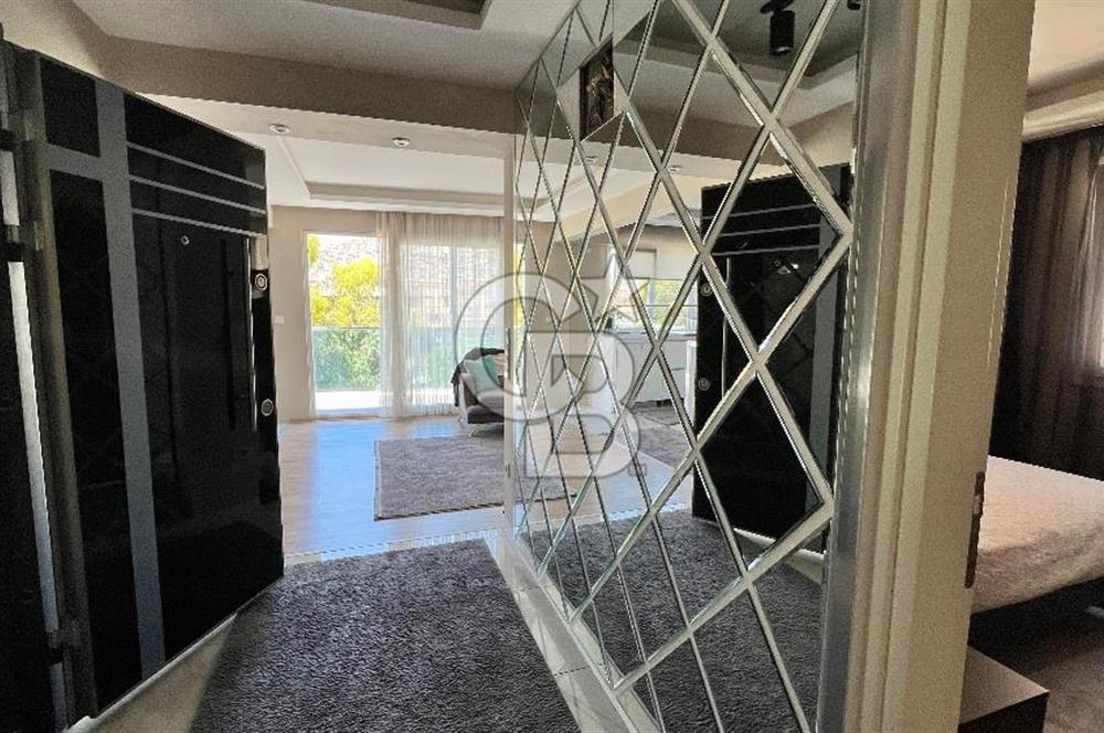 Bayraklı Merkezde Satılık Komple Bina Teraslı Deniz Manzaralı
