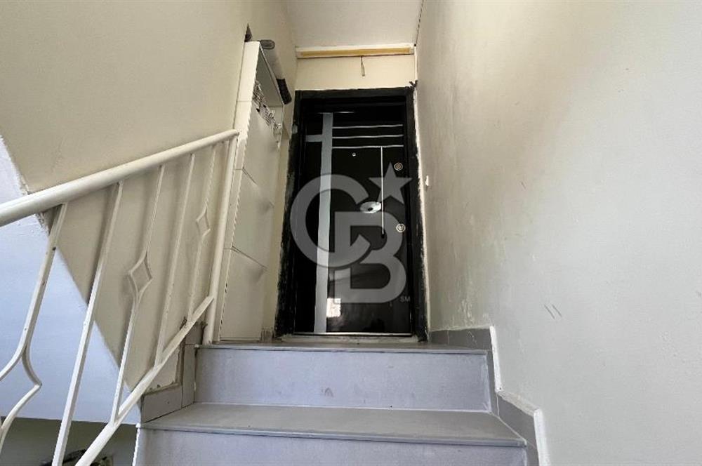Bayraklı Merkezde Satılık Komple Bina Teraslı Deniz Manzaralı