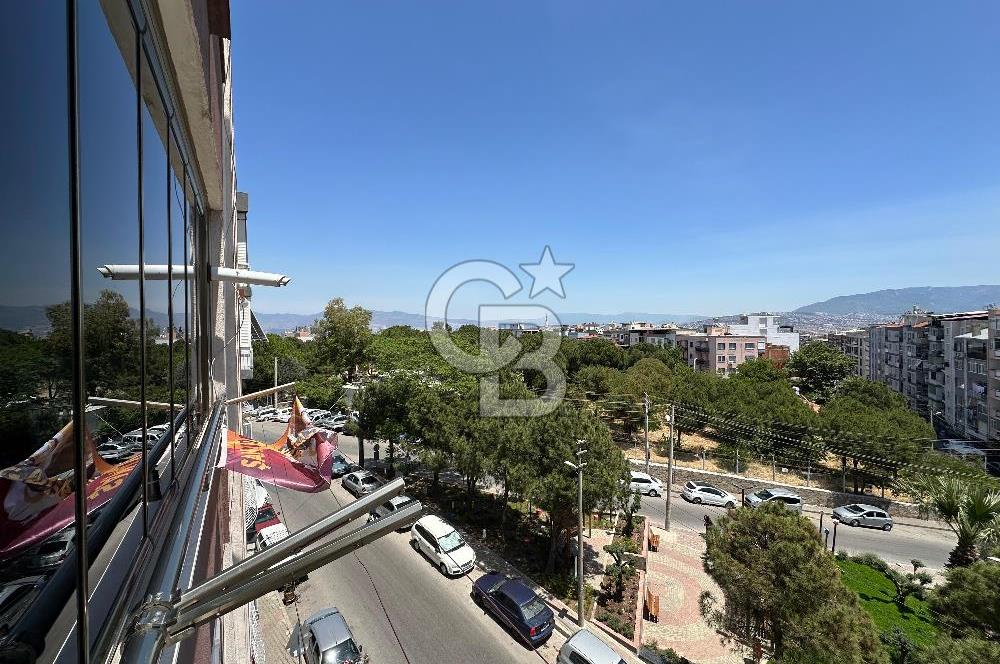 İzmir Yeşilyurt Vatan Mahallesinde Satılık 3+1 Tadilatlı Fırsat Daire