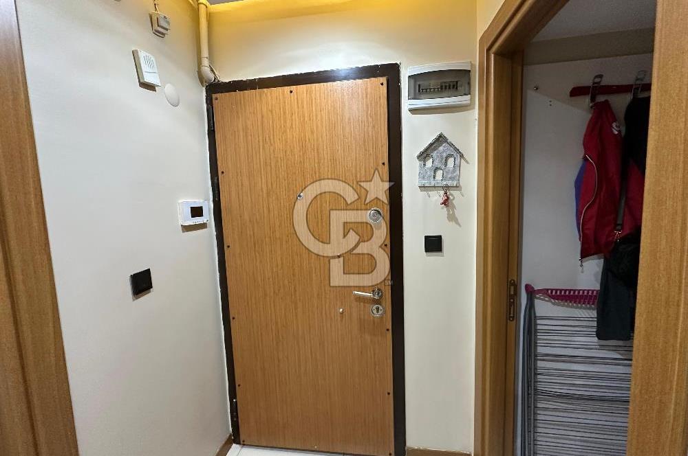İzmir Yeşilyurt Vatan Mahallesinde Satılık 3+1 Tadilatlı Fırsat Daire