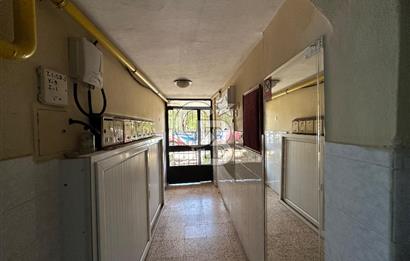 İzmir Yeşilyurt Vatan Mahallesinde Satılık 3+1 Tadilatlı Fırsat Daire