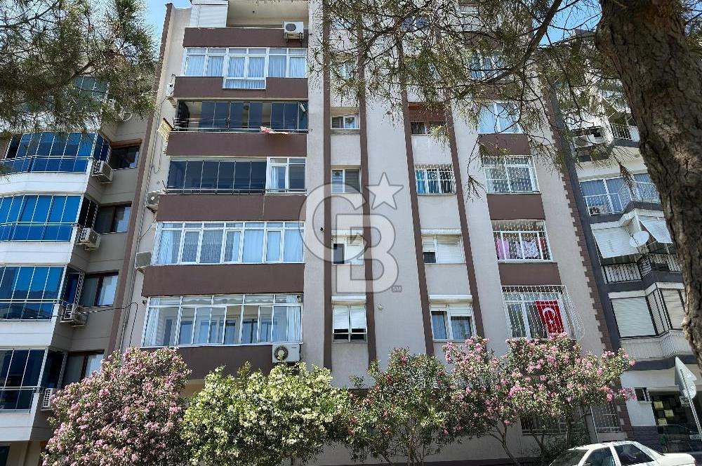 İzmir Yeşilyurt Vatan Mahallesinde Satılık 3+1 Tadilatlı Fırsat Daire