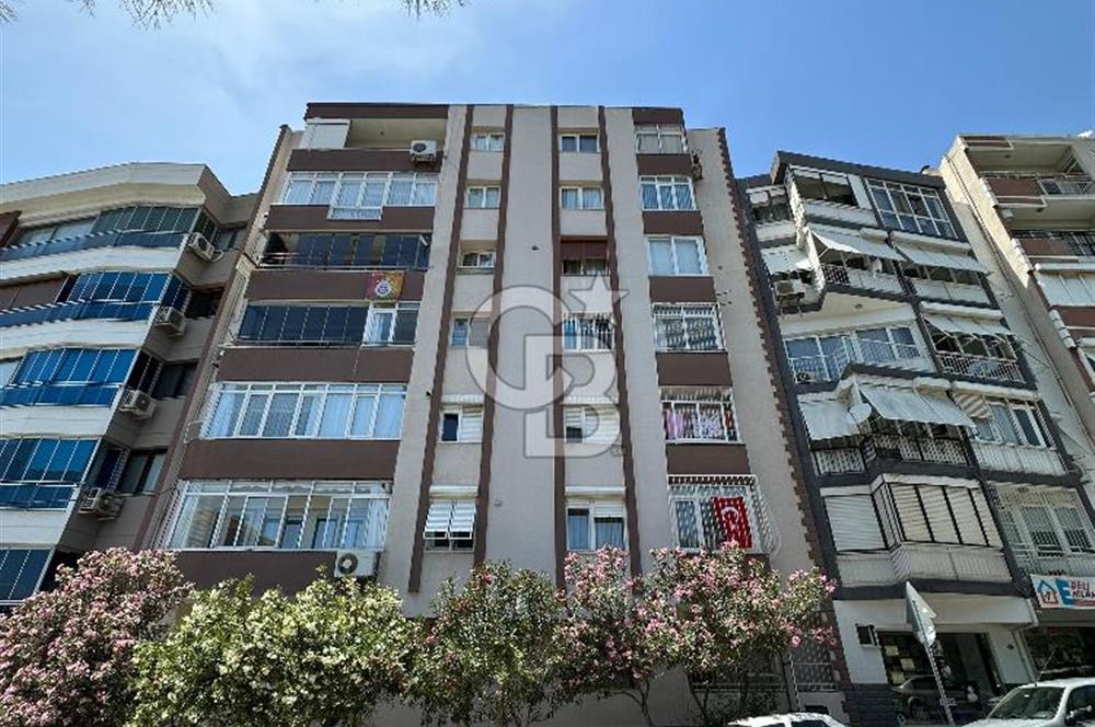 İzmir Yeşilyurt Vatan Mahallesinde Satılık 3+1 Tadilatlı Fırsat Daire