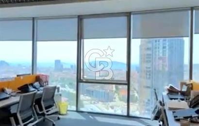 KURIS KULE D100-E5 – Metro ve Hastane Yanı – Deniz Manzaralı, Kat Bahçeli Ful Eşyalı SATILIK OFİS