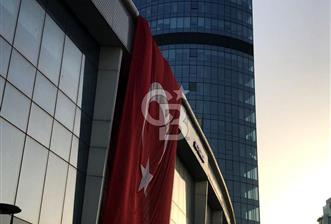 KURIS KULE D100-E5 – Metro ve Hastane Yanı – Deniz Manzaralı, Kat Bahçeli Ful Eşyalı SATILIK OFİS