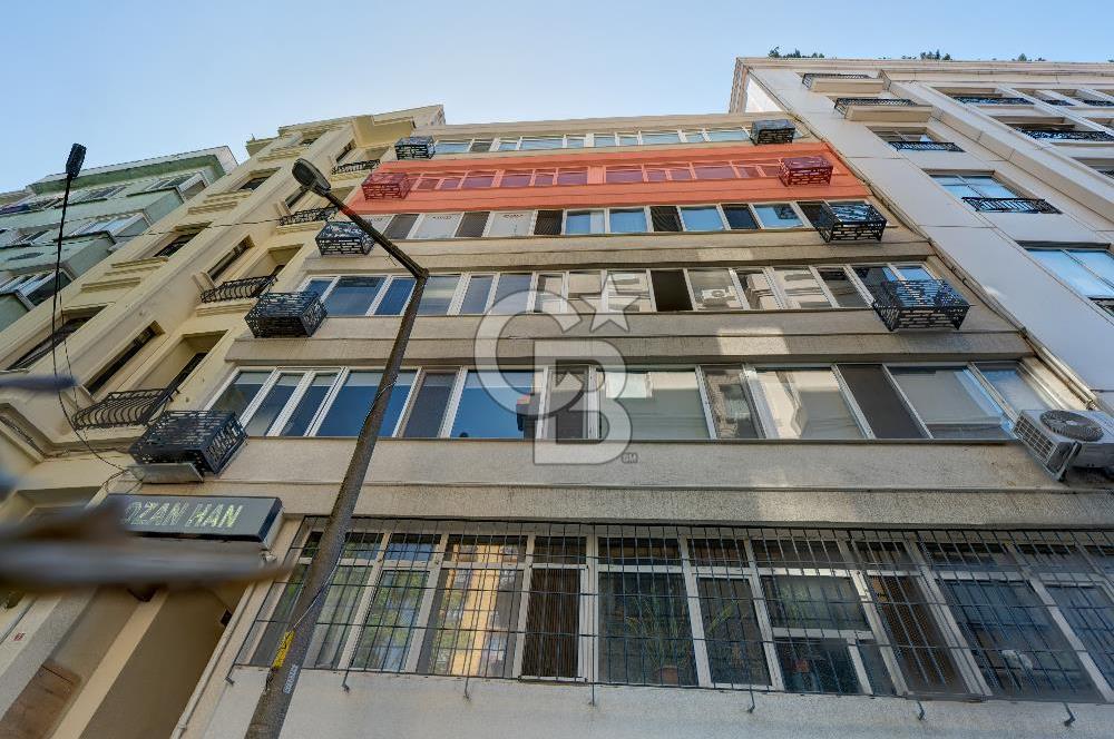 TAKSİM GÜMÜŞSUYU'NDA SATILIK OFİS KATI