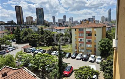 ATAŞEHİR SİTE İÇİNDE EŞYALI 2+1 MERKEZİ KONUMLU OTOPARKLI