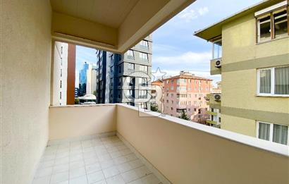 Kozyatağında Satılık 3+1 Daire