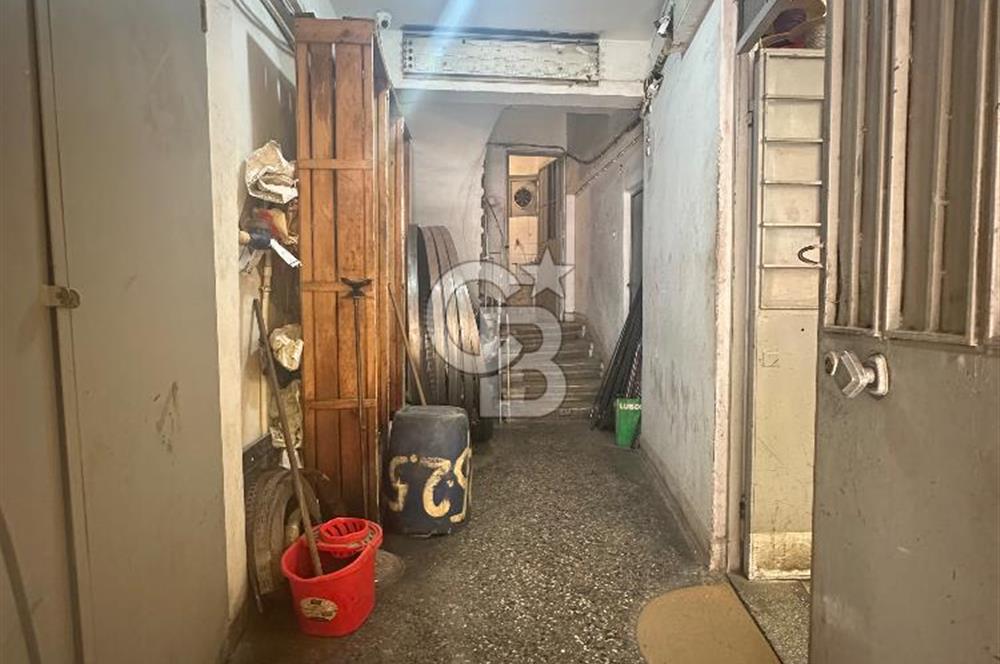 ŞİŞHANE MEYDAN'A ADIM MESAFEDE SATILIK BİNA 