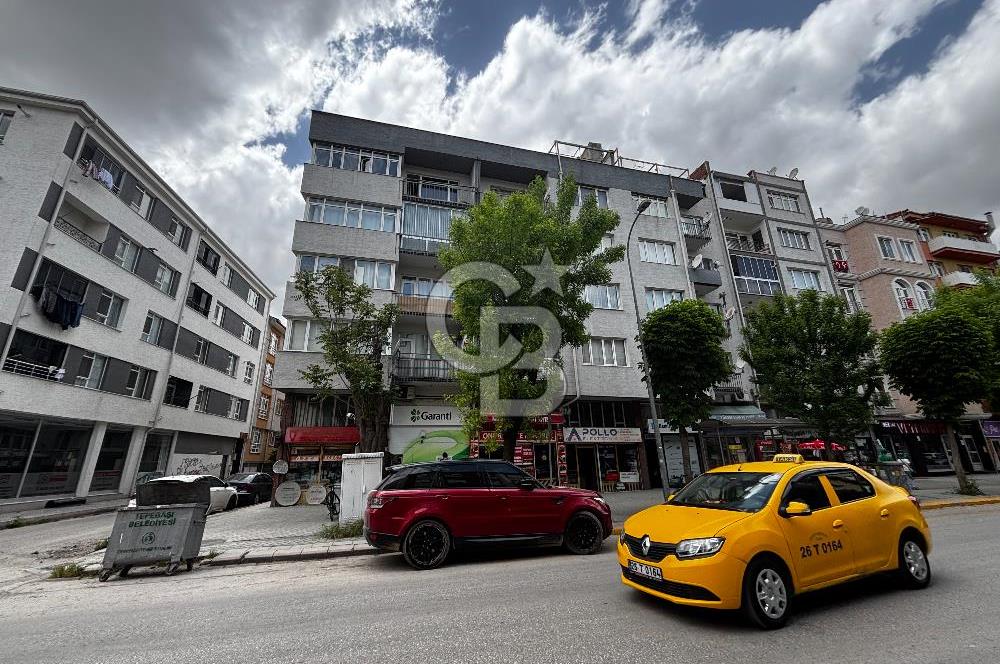 CB CITY'DEN ORHANOĞUZ CADDESİ ÜZERİNDE 2+1 EŞYALI SATILIK DAİRE