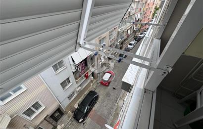 Karşıyaka Alaybey'de Otoparklı, Tadilatlı, Kullanışlı Daire