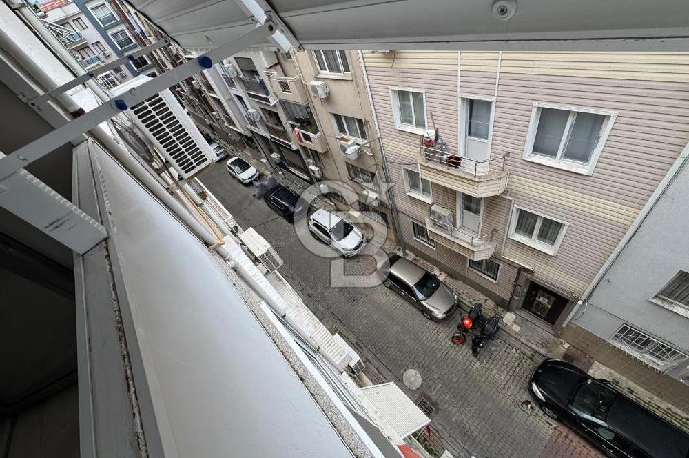 Karşıyaka Alaybey'de Otoparklı, Tadilatlı, Kullanışlı Daire