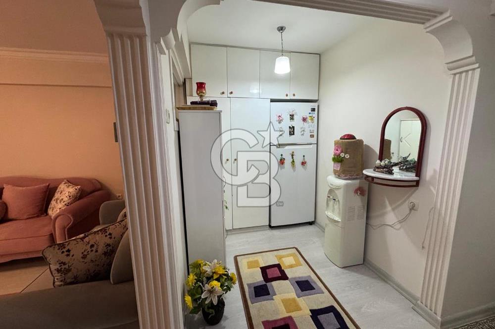 Karşıyaka Alaybey'de Otoparklı, Tadilatlı, Kullanışlı Daire