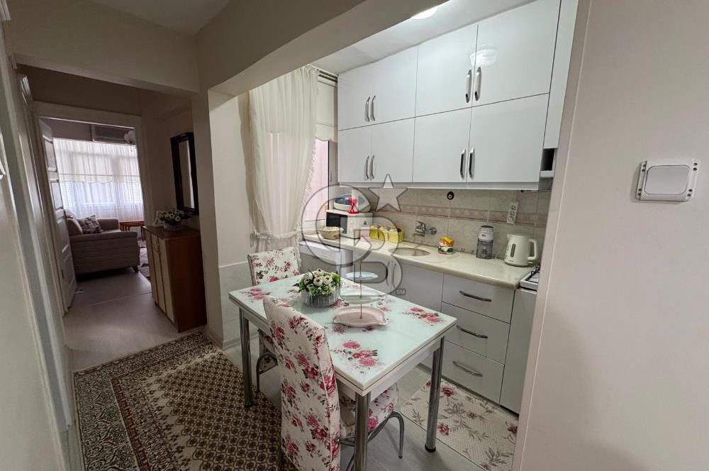 Karşıyaka Alaybey'de Otoparklı, Tadilatlı, Kullanışlı Daire