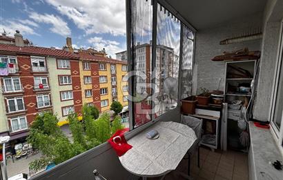 CB CITY'DEN ORHANOĞUZ CADDESİ ÜZERİNDE 2+1 EŞYALI SATILIK DAİRE