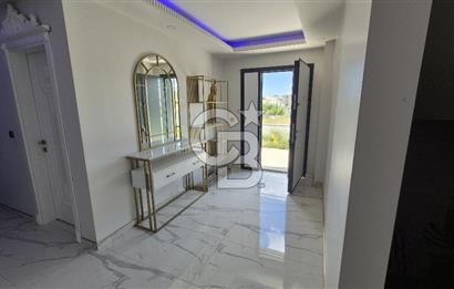 ÇERKEZKÖY'DE KISMİ TAKASA AÇIK 725M2 BAHÇELİ 8+1 SATILIK VİLLA