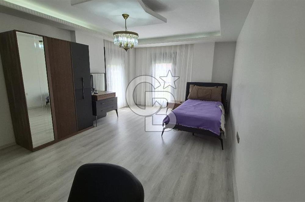 ÇERKEZKÖY'DE KISMİ TAKASA AÇIK 725M2 BAHÇELİ 8+1 SATILIK VİLLA