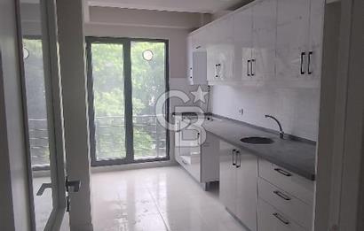 ALEMDAĞ'DA MERKEZİ KONUMDA 3+1 DAİRE