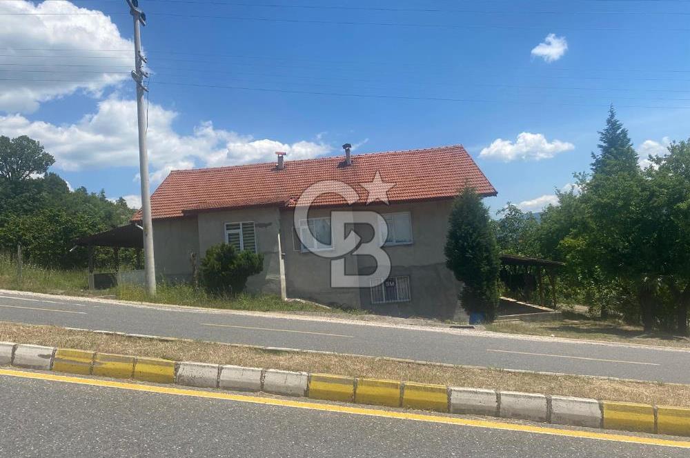 HENDEK'İN GÖZDESİ BAYRAKTEPE YOLUNDA 1803M2 ARSA VE MÜSTAKİL EV