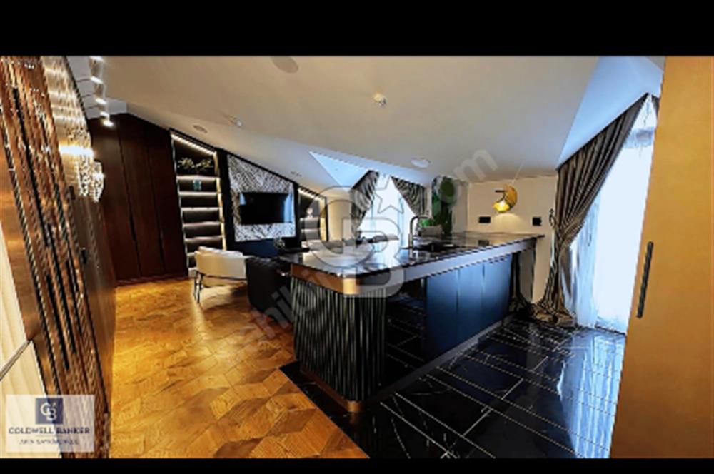 Sarıyer'de Boğaz Manzaralı Ultra Lux 6+4 Satılık Villa