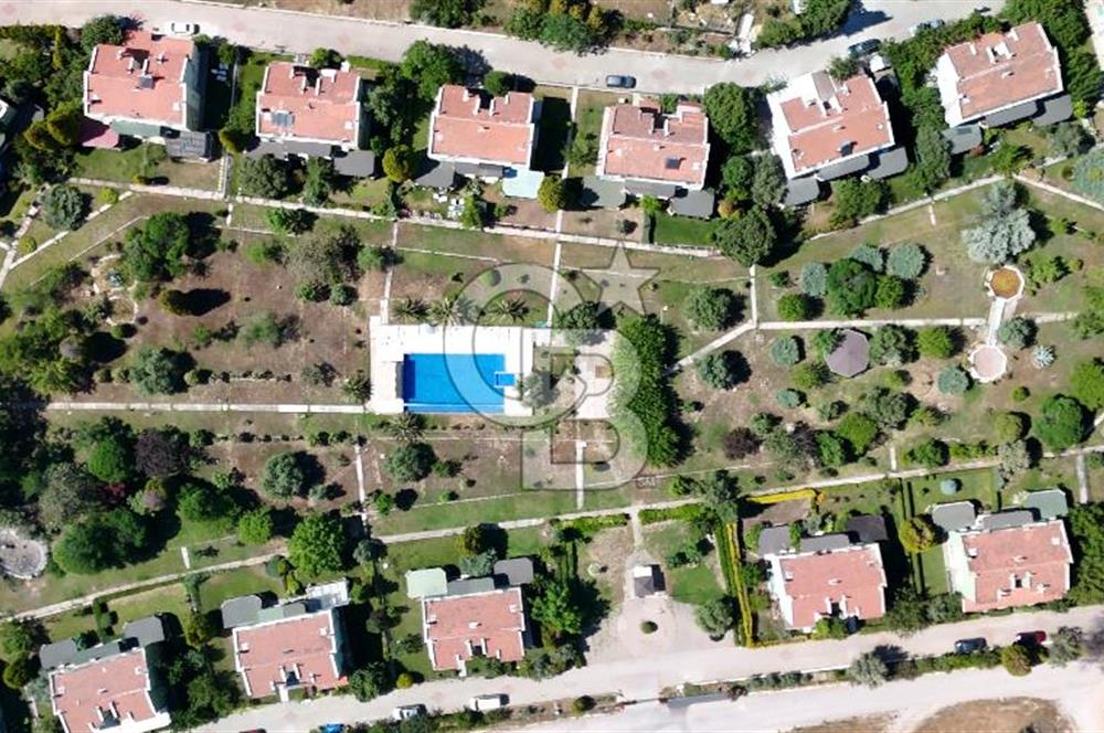 KEMALPAŞA SÜTÇÜLER’DE SİTE İÇERİSİNDE 3+1 SATILIK VİLLA
