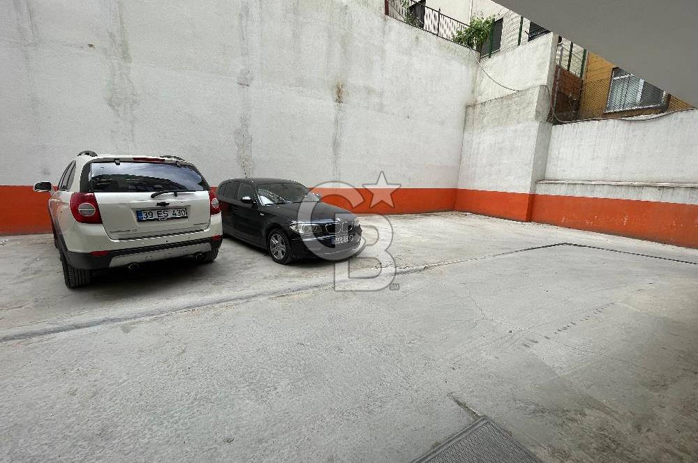 BEYOĞLU SÜTLÜCEDE OTOPARKLI, SIFIR 4+1 SATILIK DAİRE
