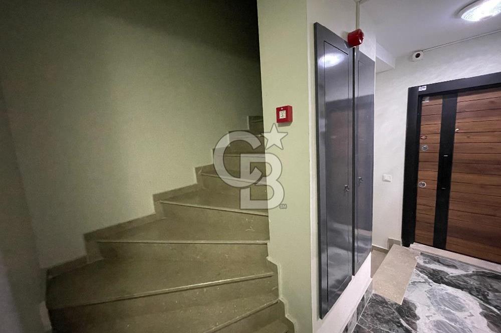 BEYOĞLU SÜTLÜCEDE OTOPARKLI, SIFIR 4+1 SATILIK DAİRE