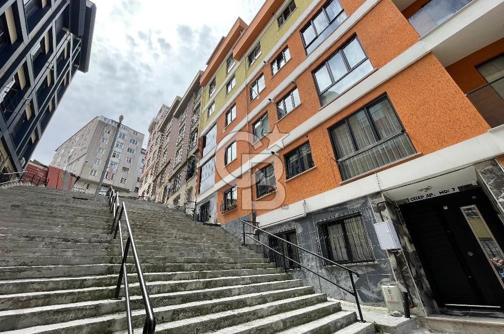 BEYOĞLU SÜTLÜCEDE OTOPARKLI, SIFIR 4+1 SATILIK DAİRE