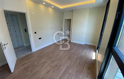 Beylikdüzü Gürpınar'da Deniz Manzaralı Satılık 7+1 Villa