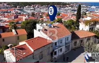 İzmir Çeşme Musalla Kale Arkasında Satılık 12 Odalı Pansiyon