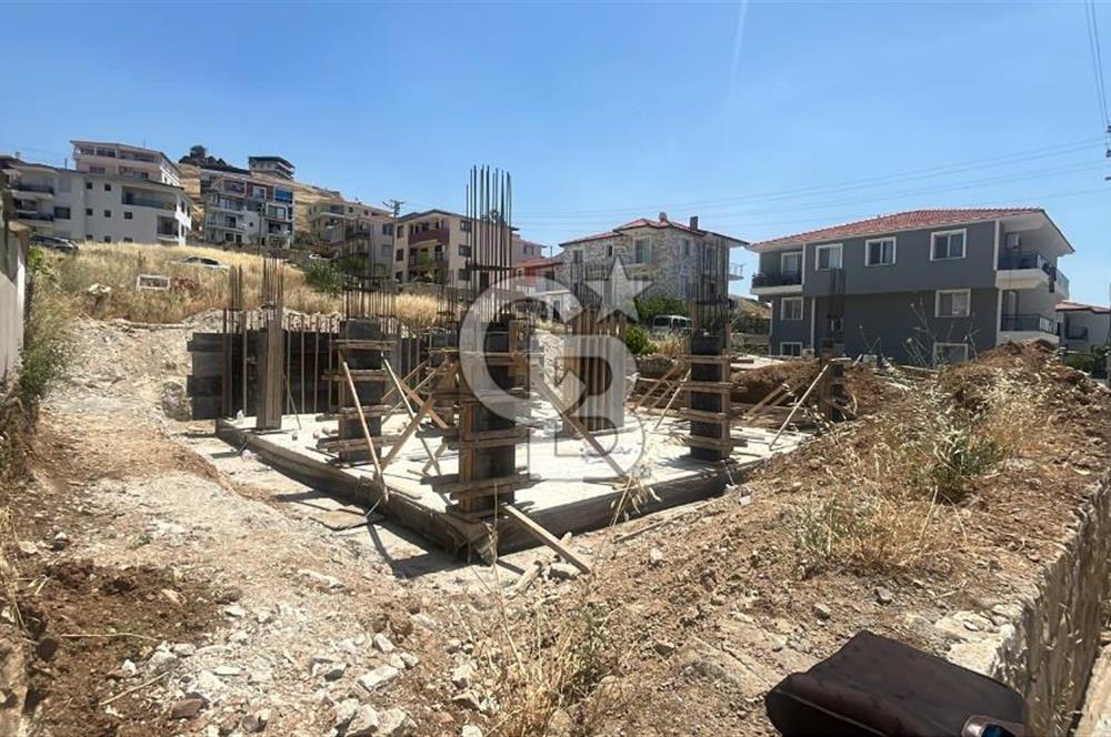 izmir Foça Bağarası'nda Lüks 3+1 Bahçe Dubleks