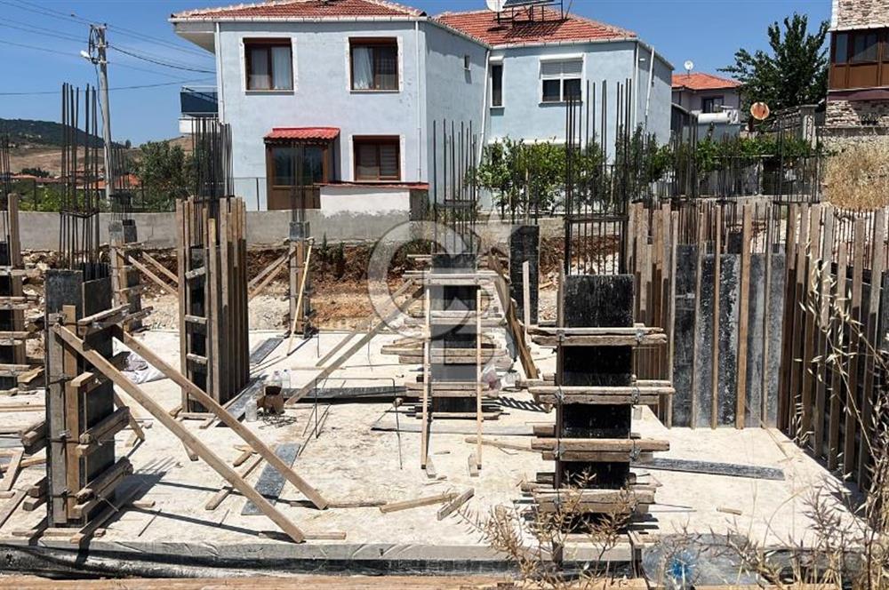 izmir Foça Bağarası'nda Lüks 3+1 Bahçe Dubleks