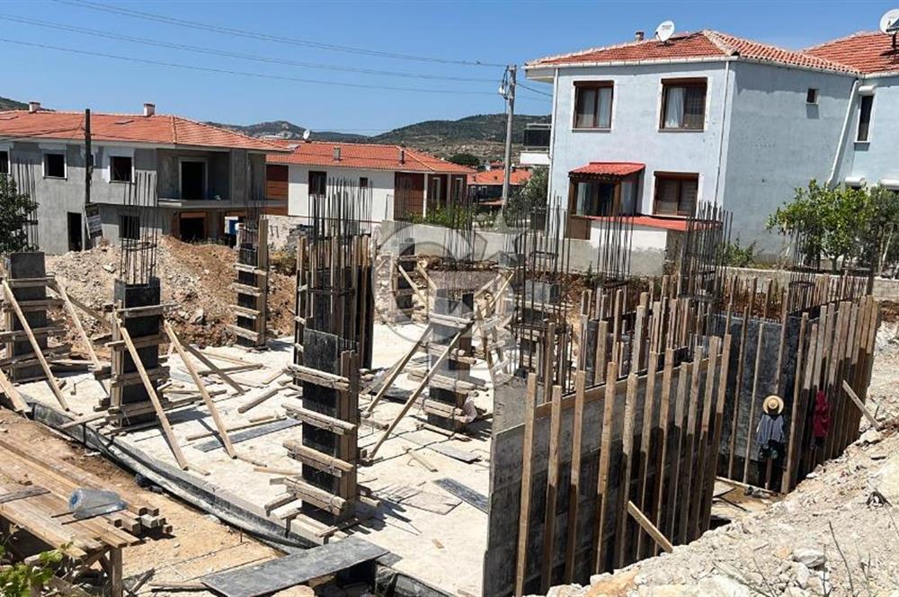 izmir Foça Bağarası'nda Lüks 3+1 Bahçe Dubleks