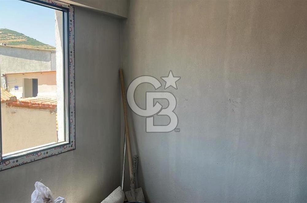 İzmir Foçada Bağarası Sitede 4+1 Kış Bahçeli Bahçe Dubleks 