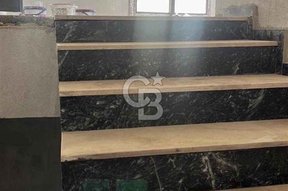 İzmir Foçada Bağarası Sitede 4+1 Kış Bahçeli Bahçe Dubleks 
