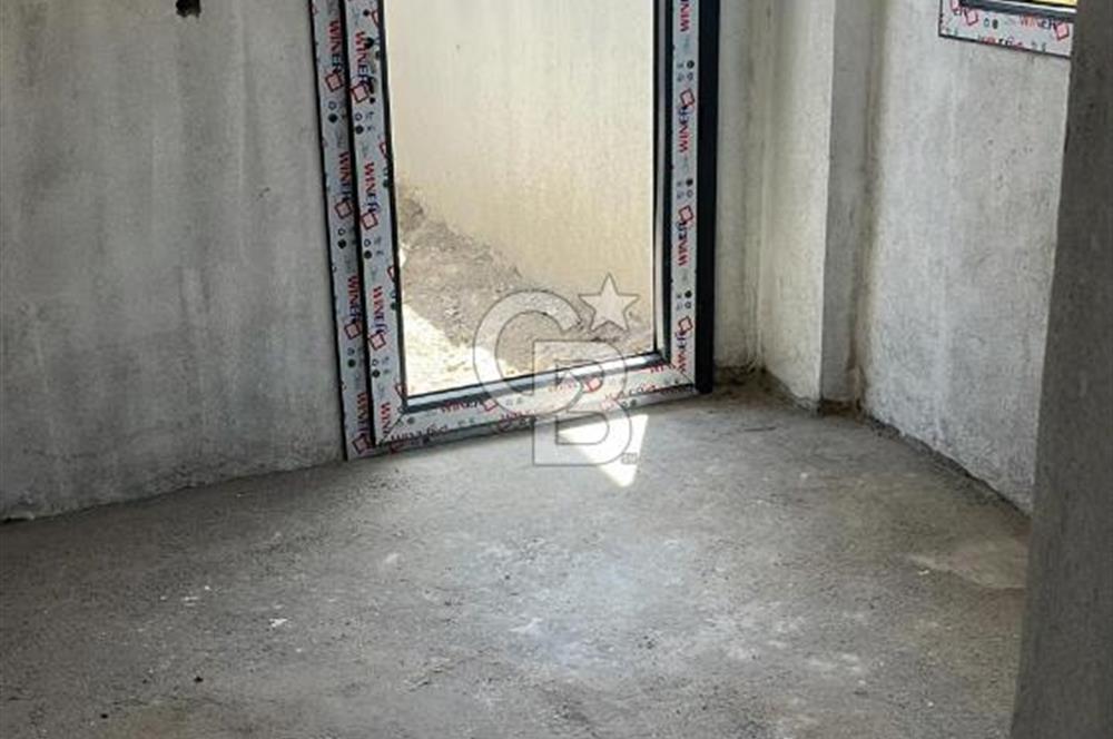 İzmir Foçada Bağarası Sitede 4+1 Kış Bahçeli Bahçe Dubleks 