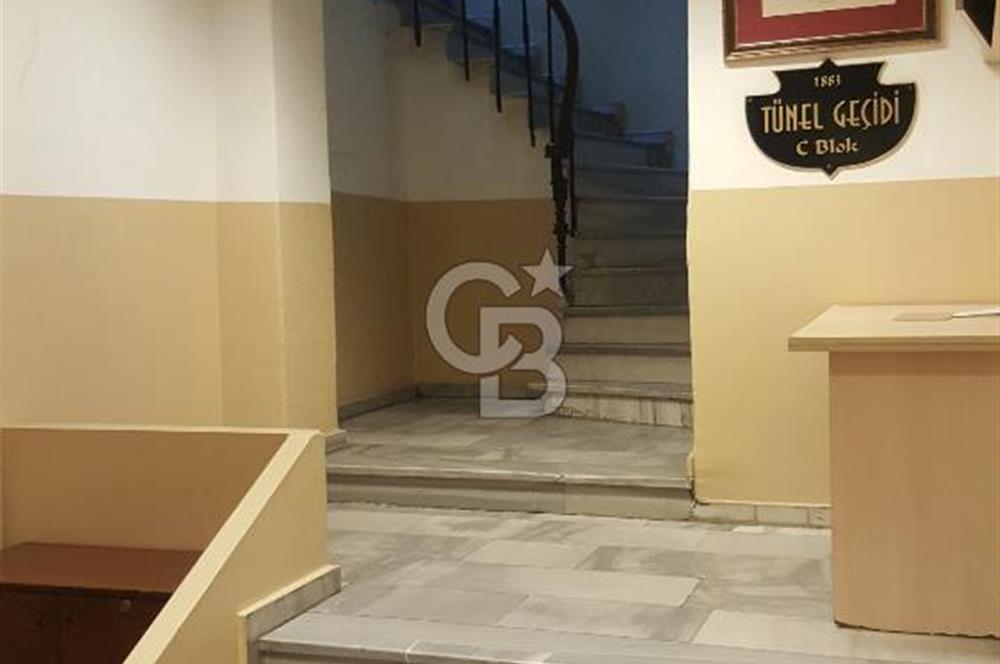 TARİHİ TÜNEL GEÇİDİ İŞ HANINDA 42 M2, 1+1, TERASLI MASRAFSIZ OFİS