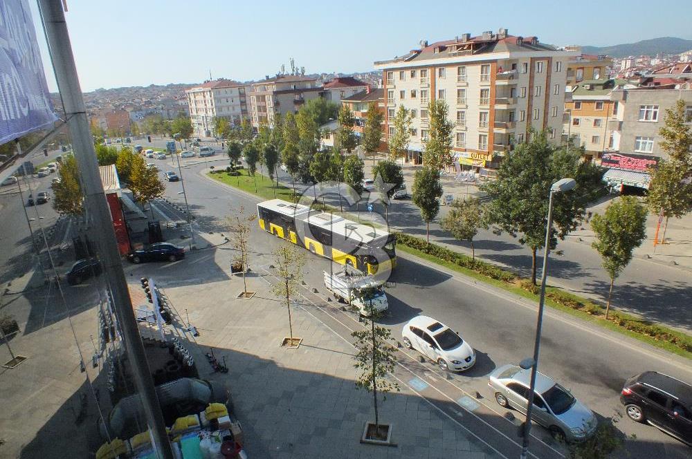 Sancaktepe Merkezde Atatürk Caddesine Cephe Kiralık Plaza Katı