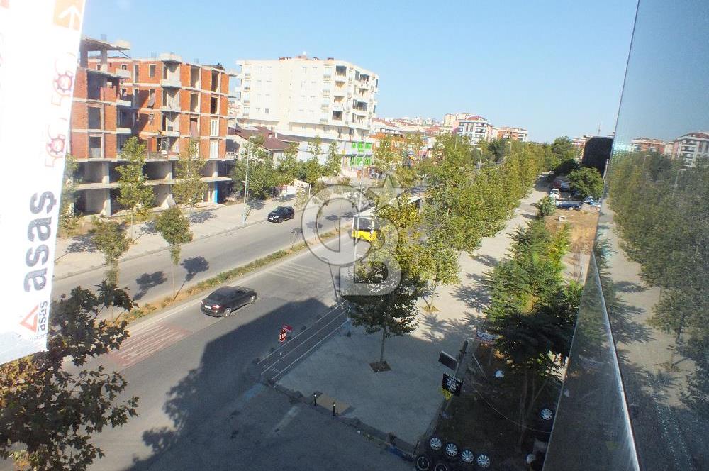 Sancaktepe Merkezde Atatürk Caddesine Cephe Kiralık Plaza Katı